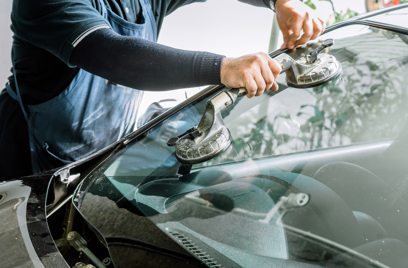 Windshield Repair Services in Mississauga